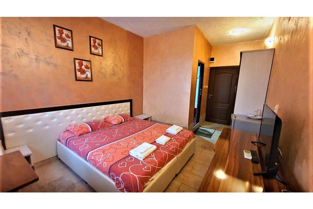 Hostel Хотел Дунав Свищов Exterior foto